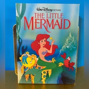 WALT DISNEY PICTURES PRESENTS THE LITTLE MERMAID VTG 1992 HARDCOVER BOOK